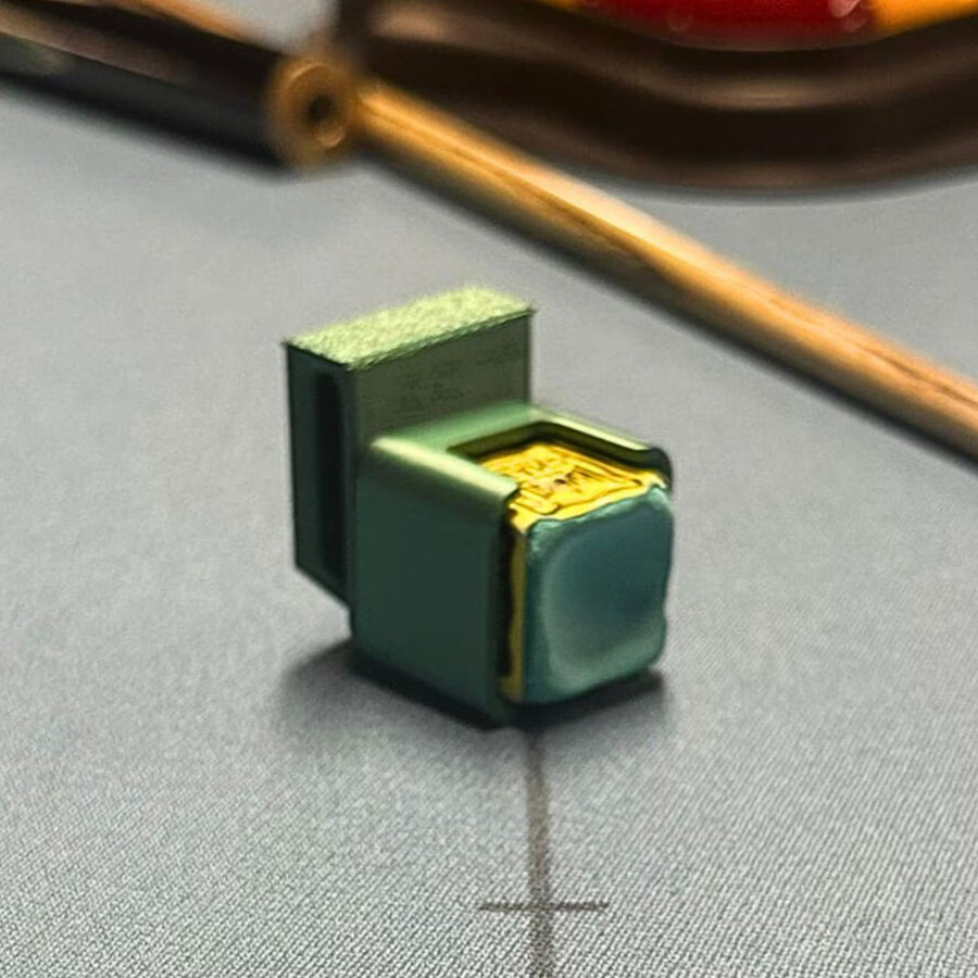 Magnetic Waistband Chalk Clip